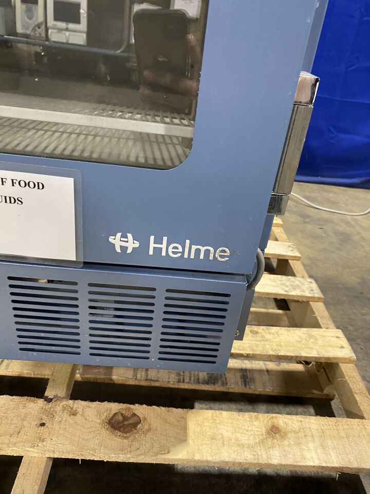 HELMER HLR105 Refrigerator Freezer