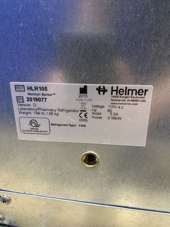 HELMER HLR105 Refrigerator Freezer