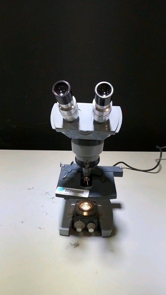 AMERICAN OPTICAL LAB MICROSCOPE WITH 1 OBJECTIVE