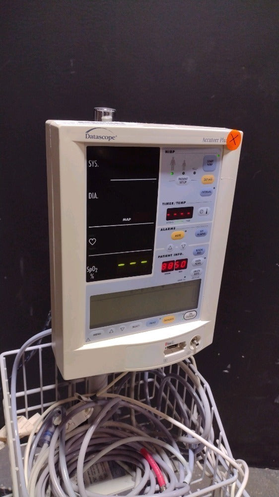 LOT #996 DATASCOPE ACCUTORR PLUS PATIENT MONITOR