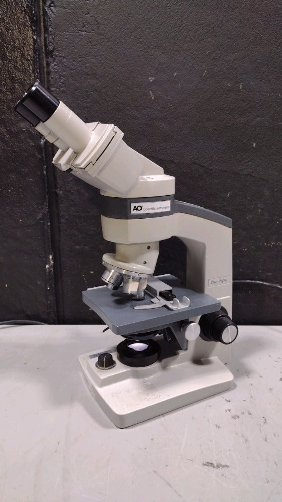 AO SCIENTIFIC ONE-FIFTY LAB MICROSCOPE WITH 4 OBJECTIVES