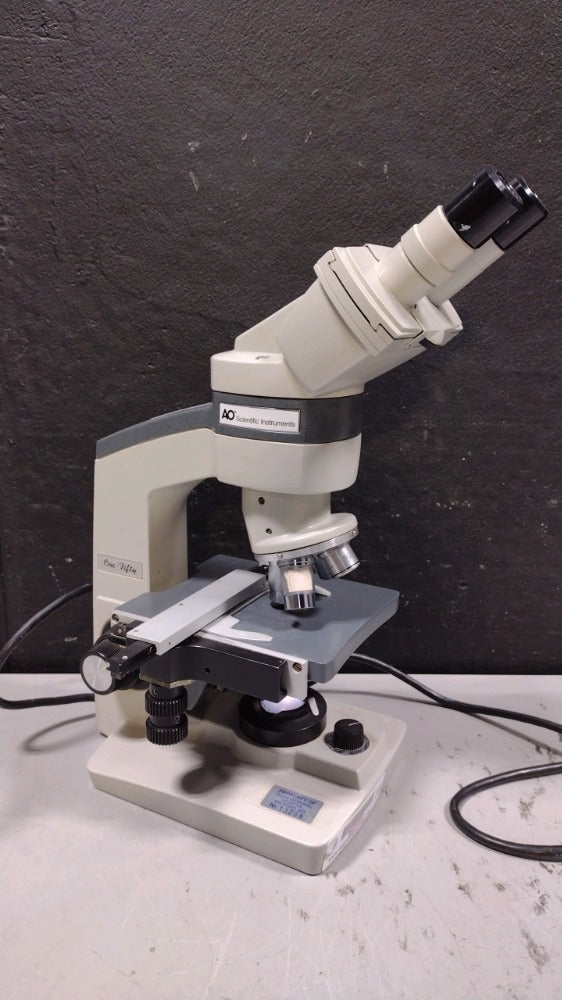 AO SCIENTIFIC ONE-FIFTY LAB MICROSCOPE WITH 4 OBJECTIVES