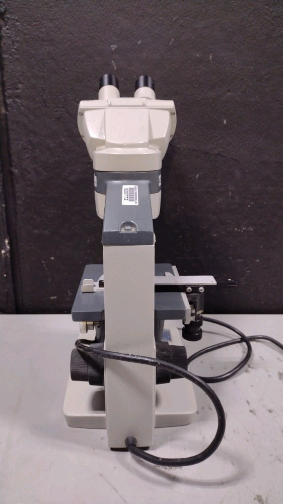 AO SCIENTIFIC ONE-FIFTY LAB MICROSCOPE WITH 4 OBJECTIVES