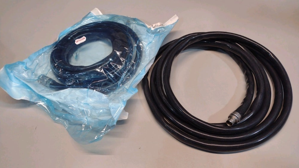 LOT #7009 LOT OF HALL AIR HOSES