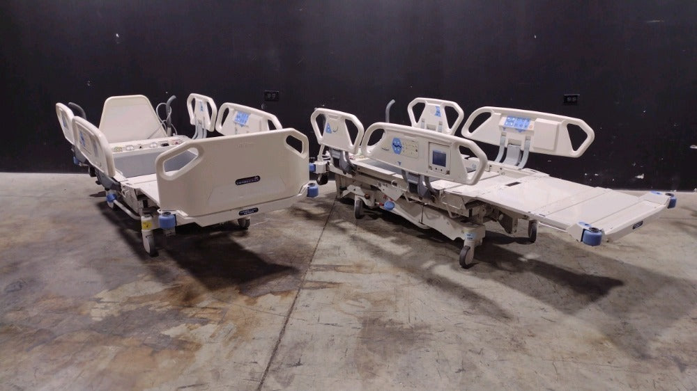 LOT OF HILL-ROM TOTAL CARE SPORT 2 HOSPITAL BEDS