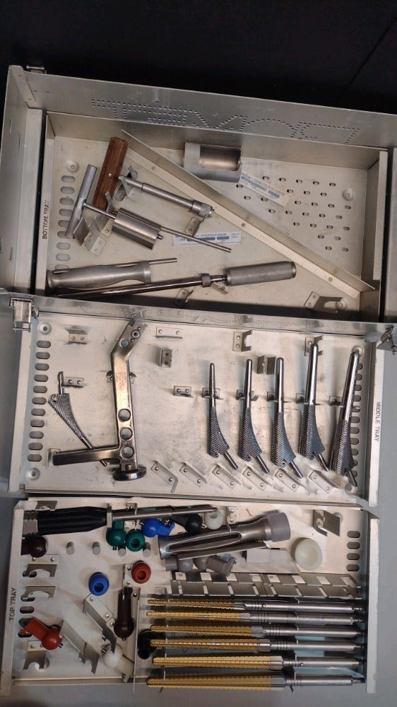 LOT #7096 BIOMET BI-METRIC HIP INSTRUMENT SET