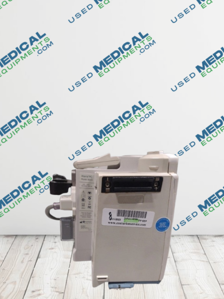 ALARIS PC 8015 SERIES INFUSION PUMP WITH 8100 SERIES MODULES