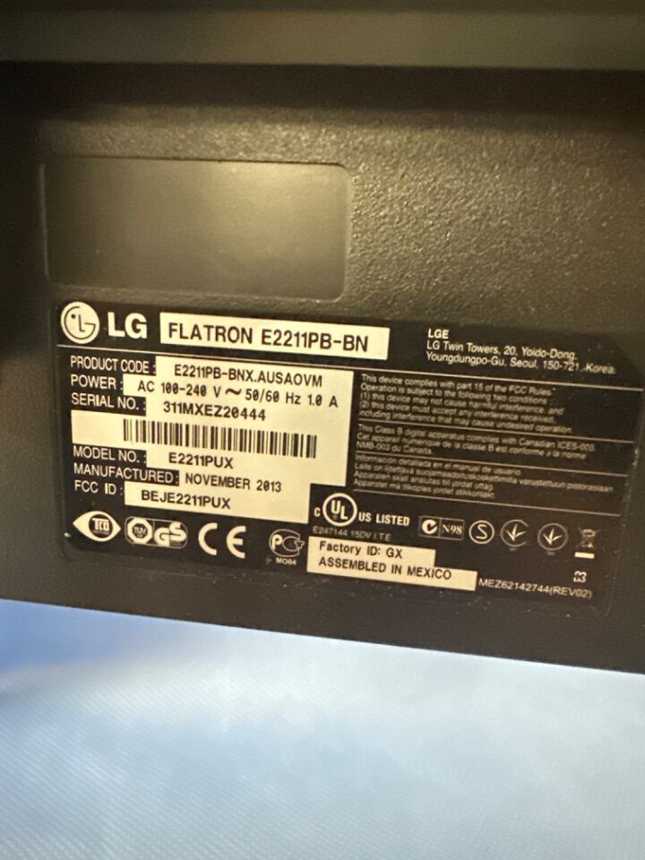 LG Flatron E2211PB-BN Computer