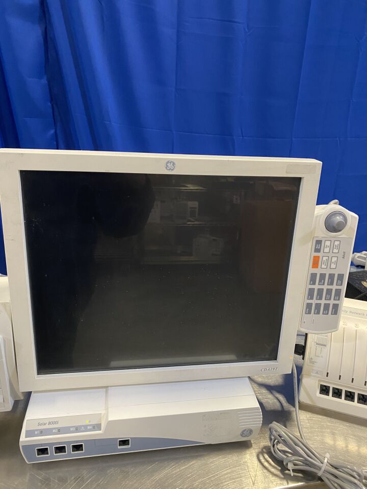 GE Solar 8000i Monitor