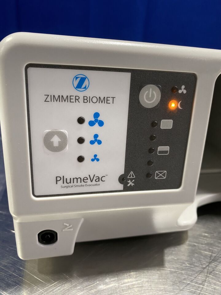 ZIMMER BIOMET PlumeVac AEVV!20 Smoke Evacuator