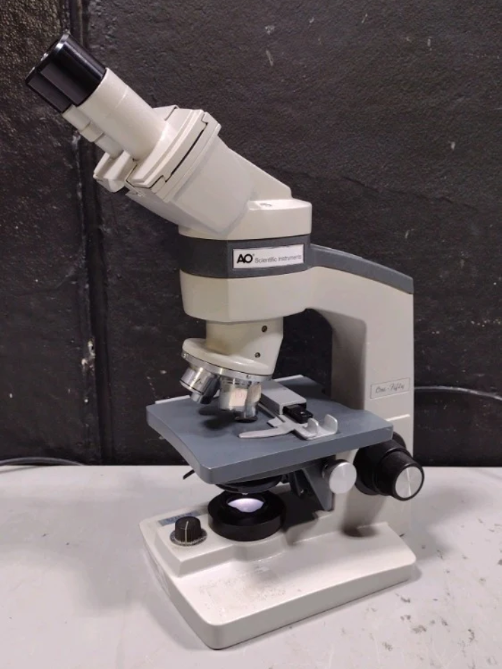 AO SCIENTIFIC ONE-FIFTY LAB MICROSCOPE WITH 4 OBJECTIVES