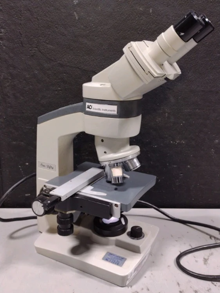 AO SCIENTIFIC ONE-FIFTY LAB MICROSCOPE WITH 4 OBJECTIVES