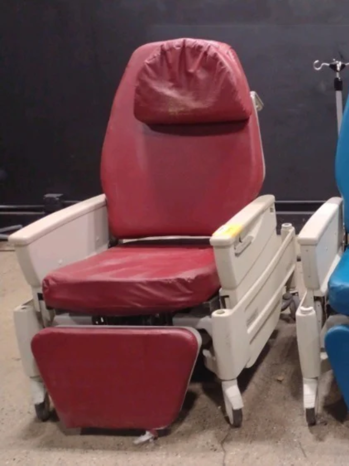 LOT OF RECLINERS