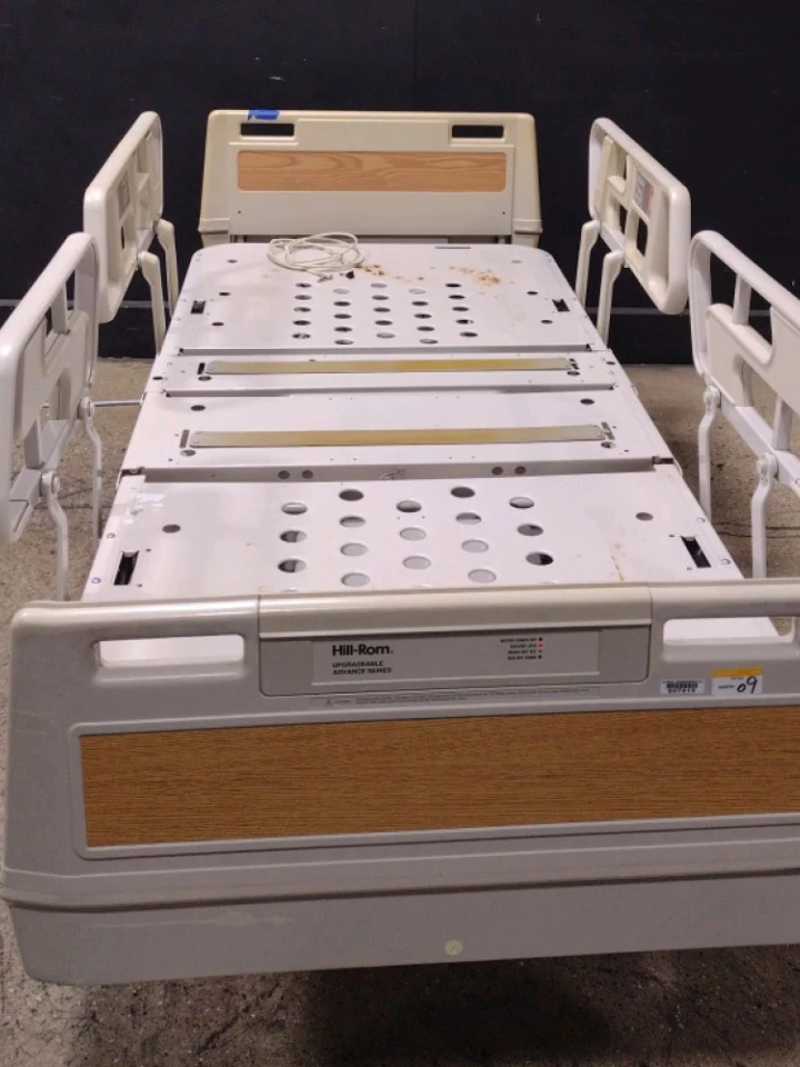 HILL-ROM ADVANCE SERIES HOSPITAL BED