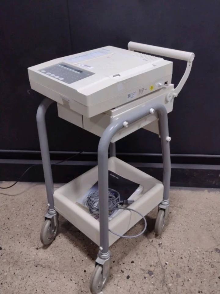 BURDICK E350 ECG/EKG MACHINE