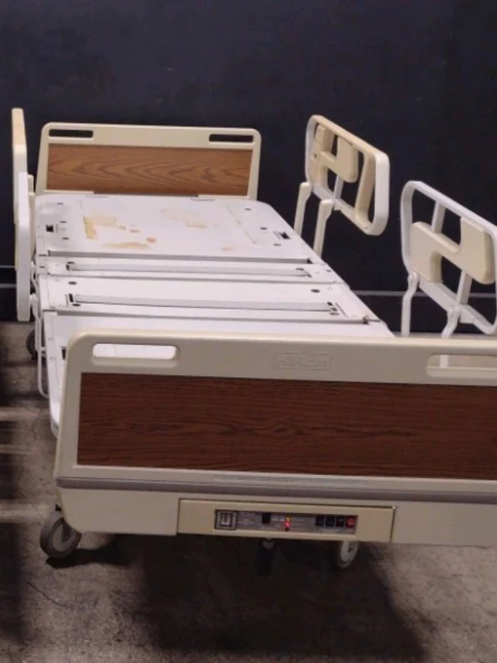 LOT OF (2) HILL-ROM ADVANTA HOSPITAL BEDS