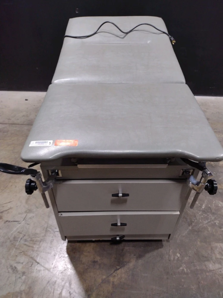 LOT #208 BELMONT MEDICAL EXAM TABLE