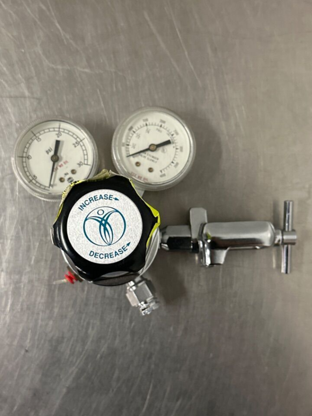 MEDICAL GRAPHICS 1850 Gas Regulator Oxygen Tank